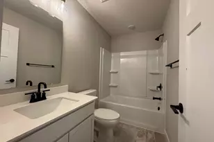 4749 Airlake Dr, Woodbury, MN 55129 - Photo 11