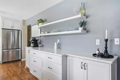 8671 Red Oak Drive, Eden Prairie, MN 55347 - Photo 5