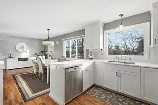 8671 Red Oak Dr, Eden Prairie, MN 55347 - Photo 3