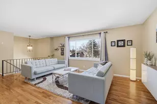 8671 Red Oak Dr, Eden Prairie, MN 55347 - Photo 3