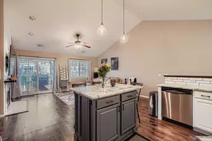 6887 Folkestone Rd, Apple Valley, MN 55124 - Photo 9