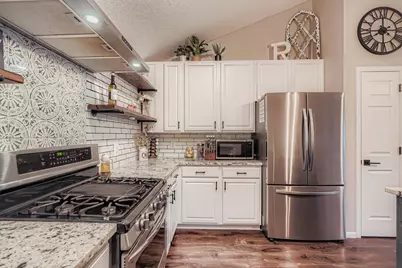 6887 Folkestone Road #712, Apple Valley, MN 55124 - Photo 3