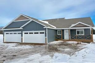 15592 100th Ave, Milaca, MN 56353 - Photo 1