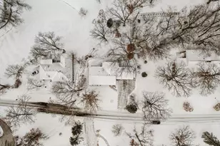 115 Ardmore Dr, Golden Valley, MN 55422 - Photo 7