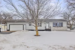 26 4th Ave SE, Saint Joseph, MN 56374 - Photo 1