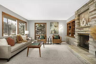 1811 Stanbridge Avenue, Roseville, MN 55113 - Photo 3