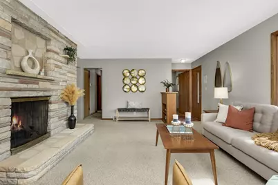 1811 Stanbridge Avenue, Roseville, MN 55113 - Photo 5