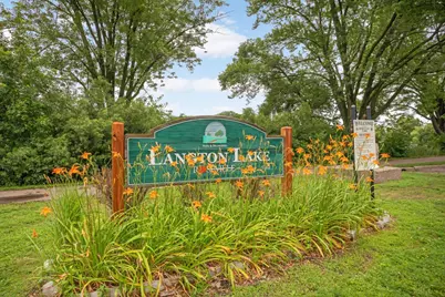 1811 Stanbridge Avenue, Roseville, MN 55113 - Photo 35