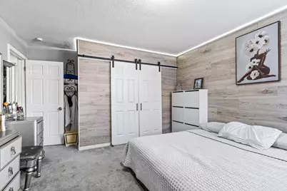 975 Hyacinth Avenue E, Saint Paul, MN 55106 - Photo 11