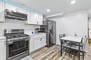 975 Hyacinth Ave E, Saint Paul, MN 55106 - Photo 17