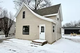 515 E Spring St, Redwood Falls, MN 56283 - Photo 1