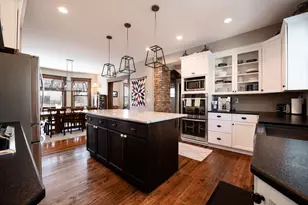 865 St Clair Ave, Saint Paul, MN 55105 - Photo 7