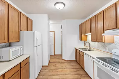 90 Bridgewater Trail, Hudson, WI 54016 - Photo 7