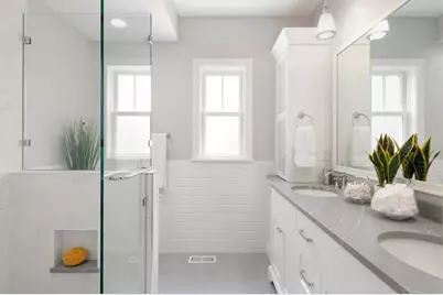 231 Manitoba Avenue N #Main Level, Wayzata, MN 55391 - Photo 33