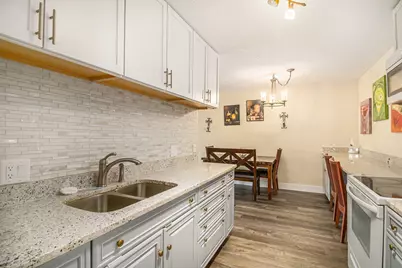 4001 Heritage Hills Drive #304, Bloomington, MN 55437 - Photo 19