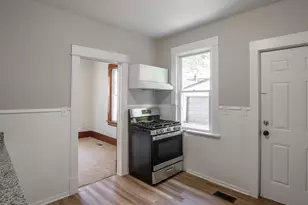 188 Wyoming St E, Saint Paul, MN 55107 - Photo 3