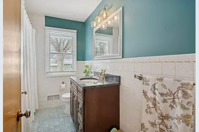 9642 Columbus Avenue S, Bloomington, MN 55420 - Photo 23