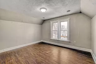 911 Sims Ave, Saint Paul, MN 55106 - Photo 9