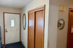 6109 Bethia Ln, Brooklyn Park, MN 55429 - Photo 5