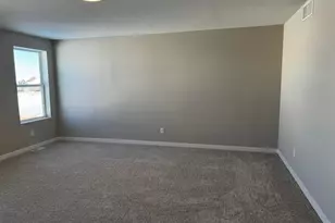 12736 Farnham Ln, Rogers, MN 55374 - Photo 9