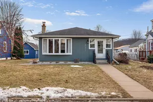 431 S 9th St, La Crescent, MN 55947 - Photo 1