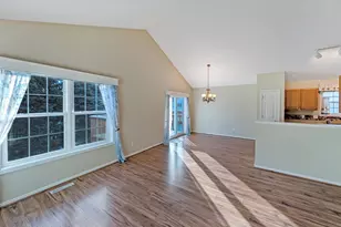 7472 Hampton Ln, Shakopee, MN 55379 - Photo 11