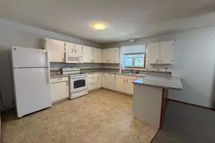 910 2nd St NE, Roseau, MN 56751 - Photo 5
