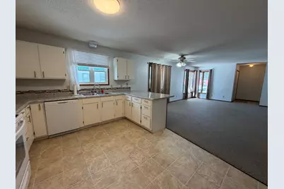 910 2nd Street NE, Roseau, MN 56751 - Photo 7