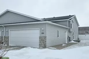 937 36th Ave S, Moorhead, MN 56560 - Photo 1