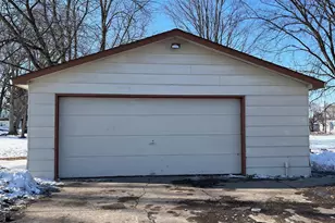 643 1st Ave E, Cambridge, MN 55008 - Photo 5