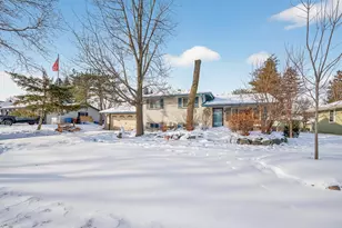 3407 Emerald Dr, White Bear Lake, MN 55110 - Photo 3