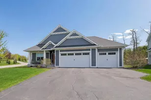 7545 Fawn Hill Rd, Chanhassen, MN 55317 - Photo 27