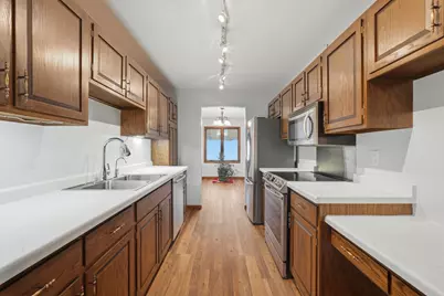 1275 Brighton Square, New Brighton, MN 55112 - Photo 3