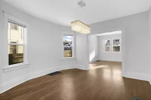 909 Marshall Ave, Saint Paul, MN 55104 - Photo 11