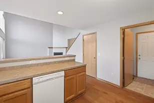 388 Brickyard Dr, Chaska, MN 55318 - Photo 15