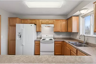 388 Brickyard Drive, Chaska, MN 55318 - Photo 11