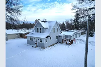 702 E Adolphus Avenue, Fergus Falls, MN 56537 - Photo 1