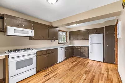 7020 Upper 139th Street W, Apple Valley, MN 55124 - Photo 11
