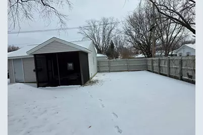 8401 32nd Avenue N, Crystal, MN 55427 - Photo 3