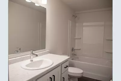 6704 Meadow View Drive S, Fargo, ND 58104 - Photo 23