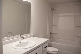 6704 Meadow View Dr S, Fargo, ND 58104 - Photo 23