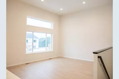 6704 Meadow View Drive S, Fargo, ND 58104 - Photo 3