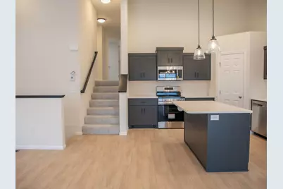 6704 Meadow View Drive S, Fargo, ND 58104 - Photo 7