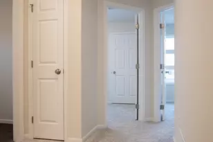 6704 Meadow View Dr S, Fargo, ND 58104 - Photo 9