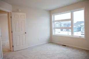 6704 Meadow View Dr S, Fargo, ND 58104 - Photo 15