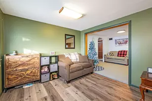 215 Winnebago Ave, Fairmont, MN 56031 - Photo 3