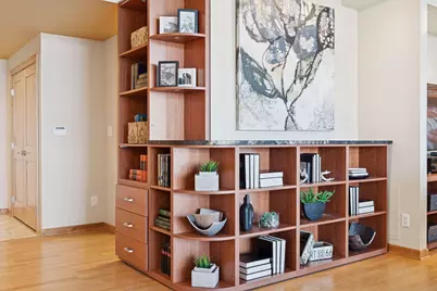 1201 Yale Place #2009, Minneapolis, MN 55403 - Photo 25