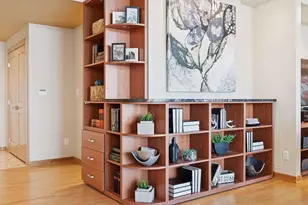 1201 Yale Pl, Minneapolis, MN 55403 - Photo 25