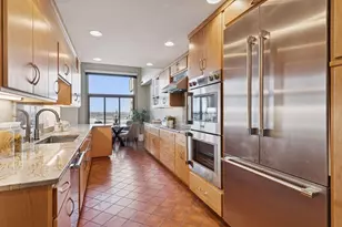 1201 Yale Pl, Minneapolis, MN 55403 - Photo 3