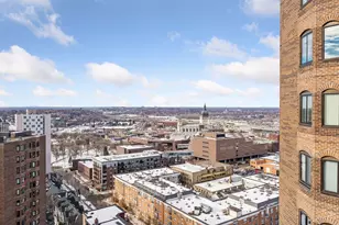 1201 Yale Pl, Minneapolis, MN 55403 - Photo 41